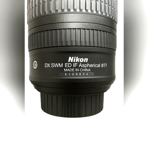 NWOT Nikon AF-S DX NIKKOR 10-24mm f/3.5-4.5G ED Lens with Hood - Picture 5 of 5